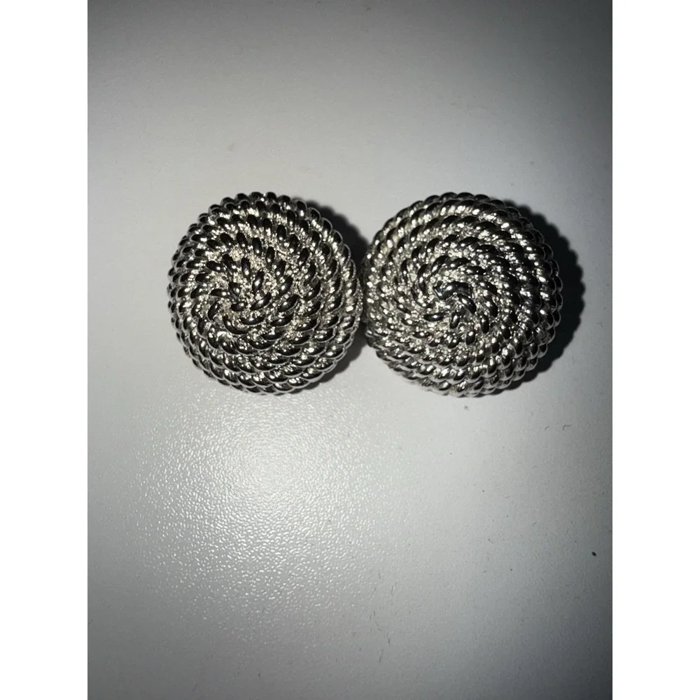 SILVER TONE MONET‎ TWISTED ROPE SWIRL VINTAGE CLIP ON EARRINGS SPIRAL
